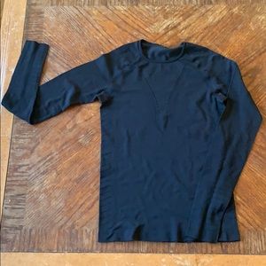 Lululemon long sleeve black shirt